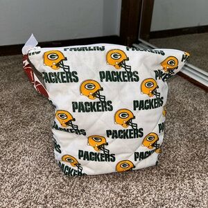 NFL Green Bay Packers White and Green Pouch